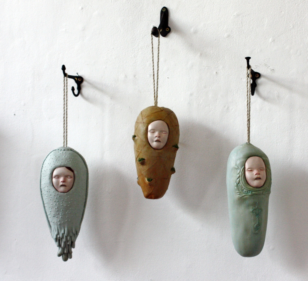 hanging pods